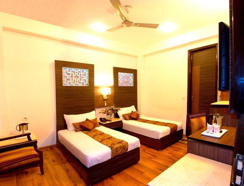 Hotel Sunstar Heights Delhi  Exterior foto